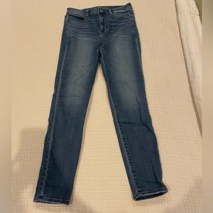 American Eagle Outfitters Super Hi-Rise Jegging Super Stretch EUC size 6